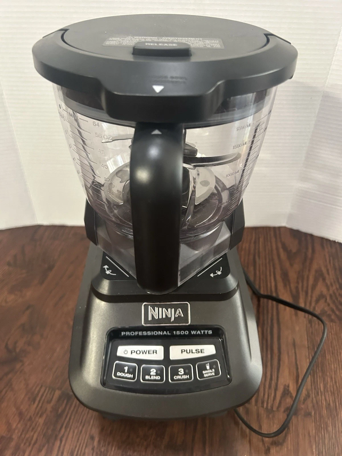 Ninja BL770 - 1500 W Professional Blender 8 Cup 64oz Pitcher Bowl