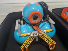 Wonder Workshop Dash Coding Robot w/ Accessor...
