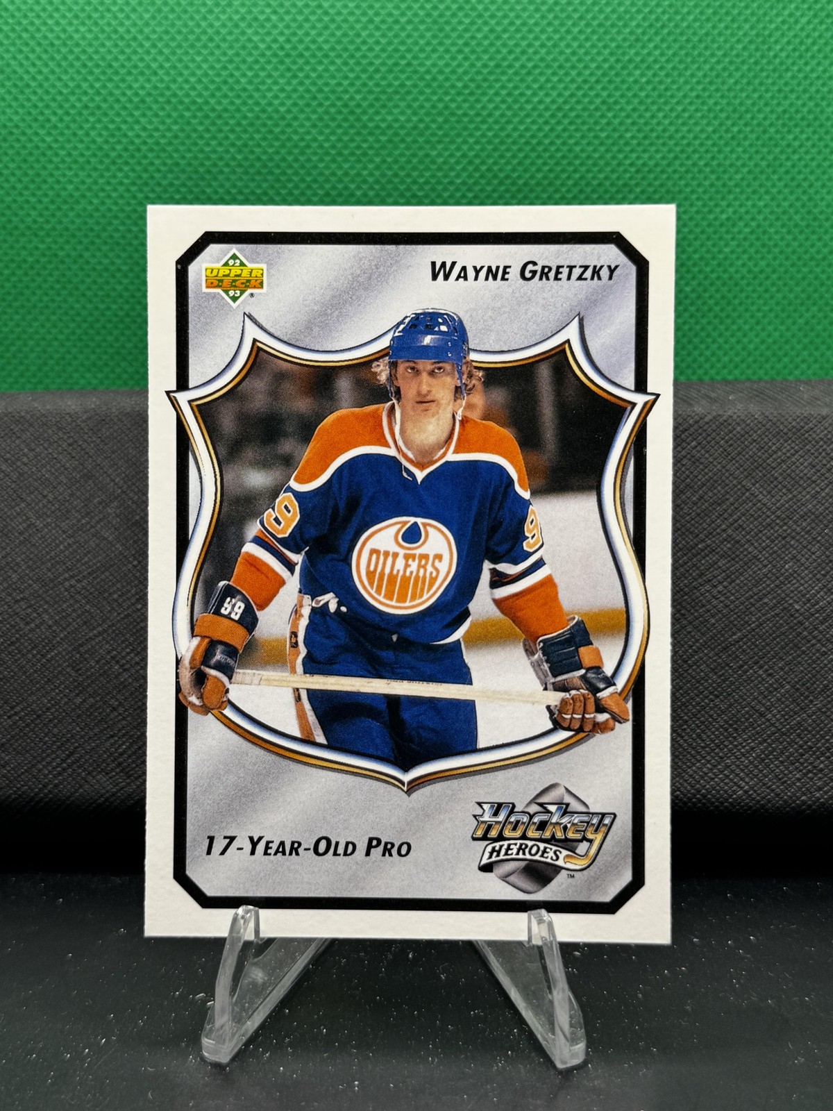Wayne Gretzky #11 Hockey Heroes: Wayne Gretzky 1992-93 Upper Deck