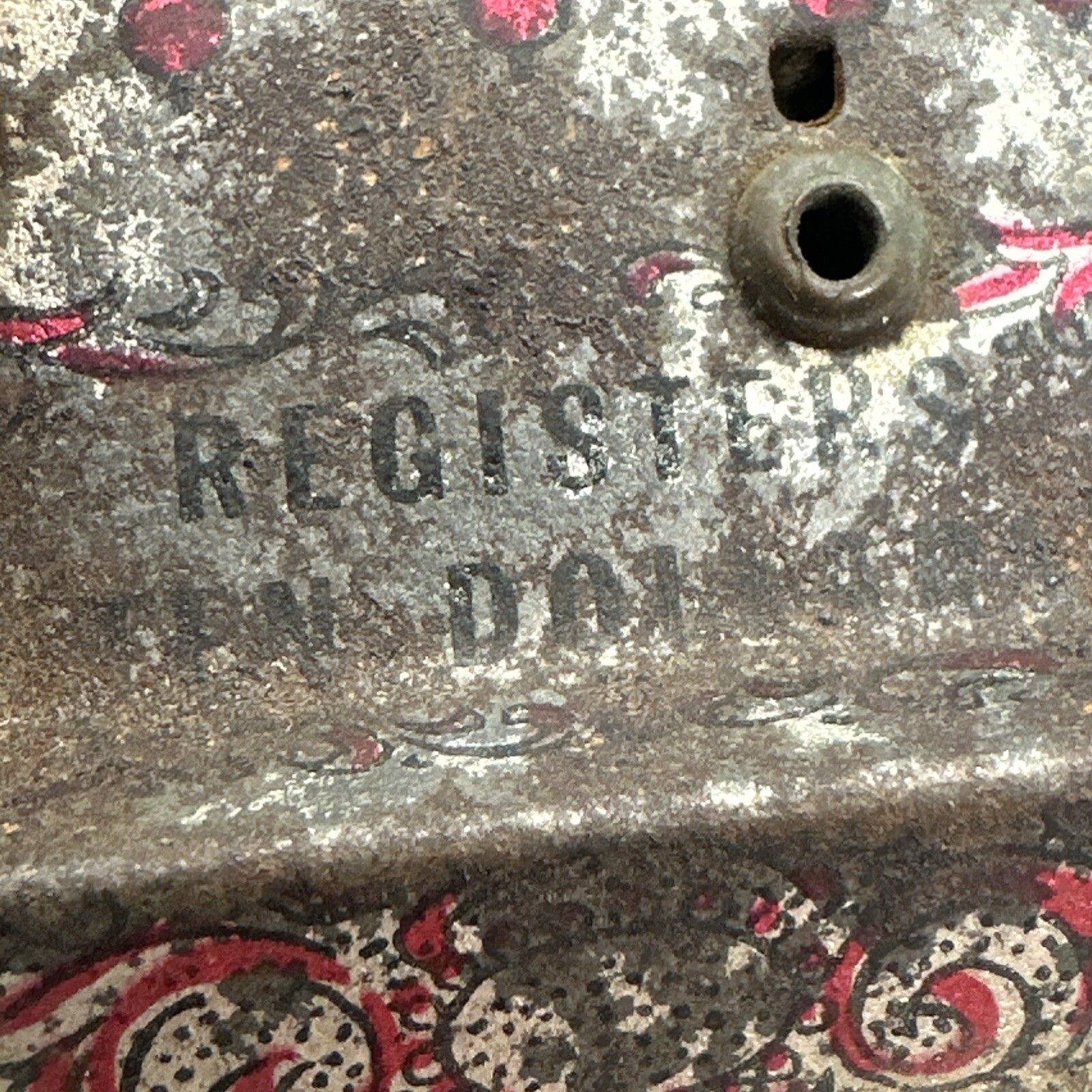 как выглядит Vtg 1940s J Chein Tin Litho Dime Cash Register Bank Red Gold Floral Design фото