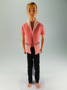 brunette barbie and ken