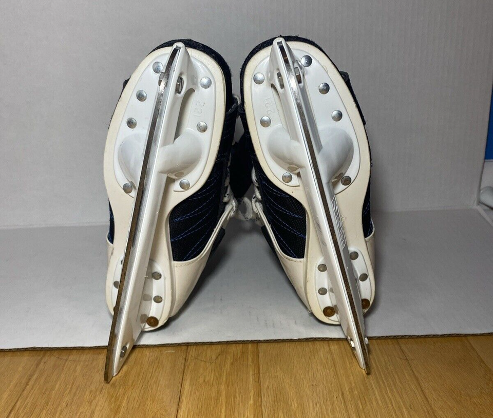 CCM Tacks 252 Ice Hockey Skates Pro Lite 3 Blades Junior (Skate Size 2