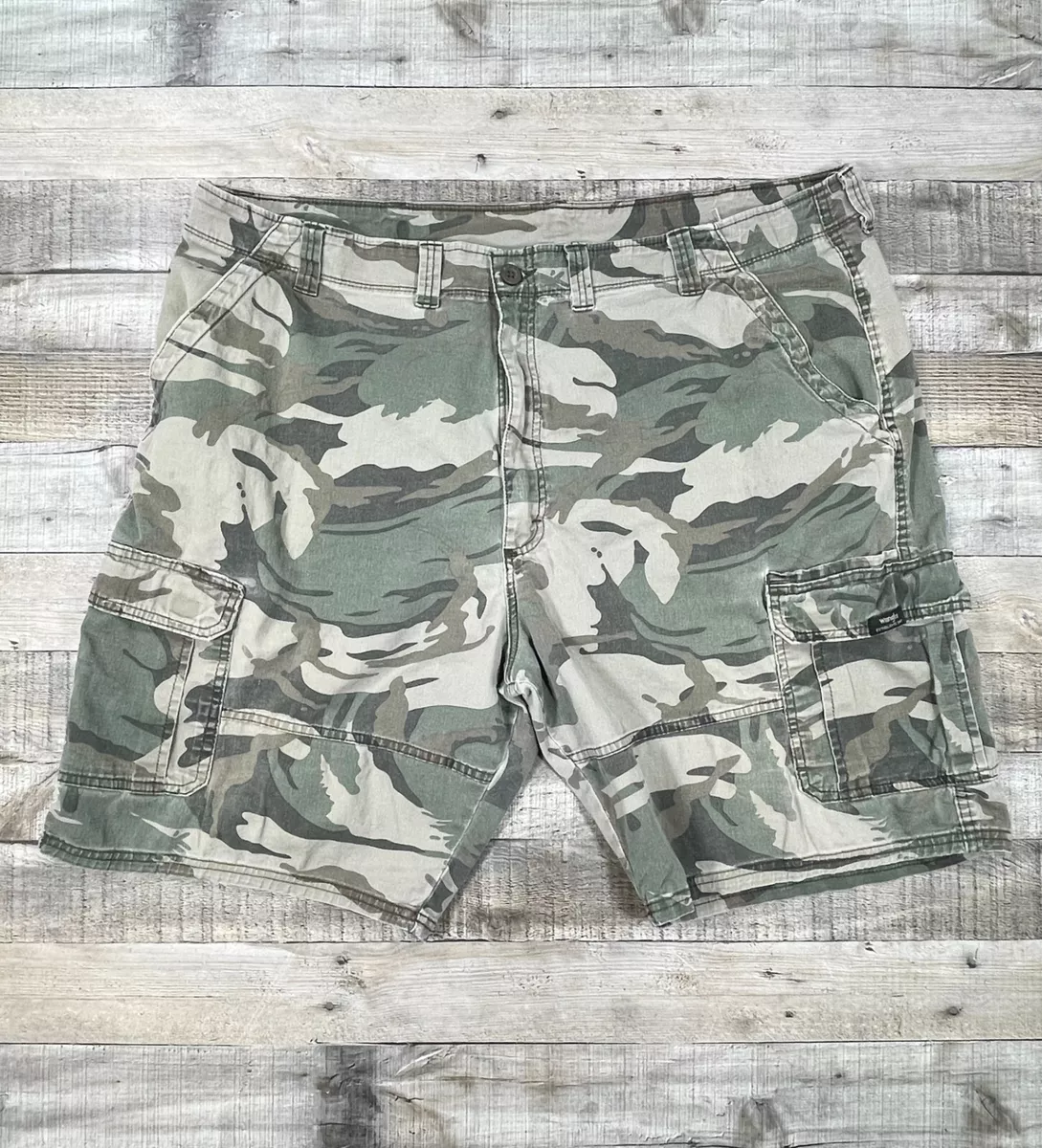 Wrangler Shorts Mens 44 Regular Camo Cargo Hunting Fishing Outdoor Casual  Bottom