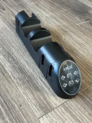 Nintendo Switch Charging Station for Joy Cons & Pro Controllers - Ipega