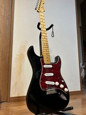 Mrs Wakai Fender Stratocaster No.MG2821