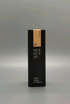Make Up Factory: Velvet Lifting Foundation - 09 Light Beige - 30 ml