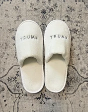Trump International Hotel & Tower Slippers White Terry Cloth Spa Brand New w Bag