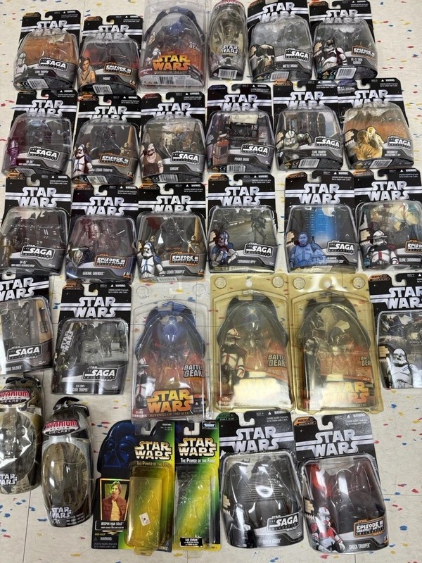 LOT OF 31 STAR WARS FIGURES BOXES (boxes Only)