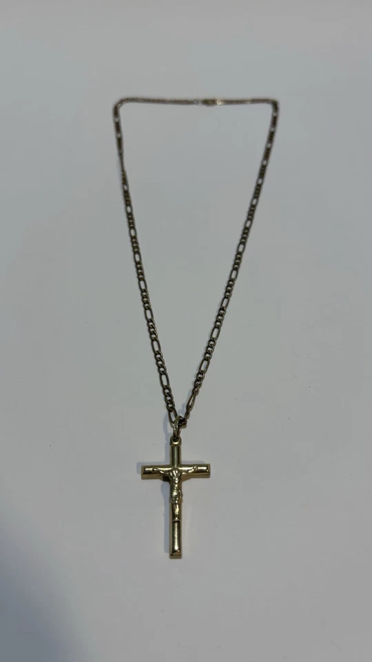 20” 10K Gold Jesus Cross Pendant Necklace – Figaro Chain – 3.25g - 417 Stamp 4mm - Image 3 of 4