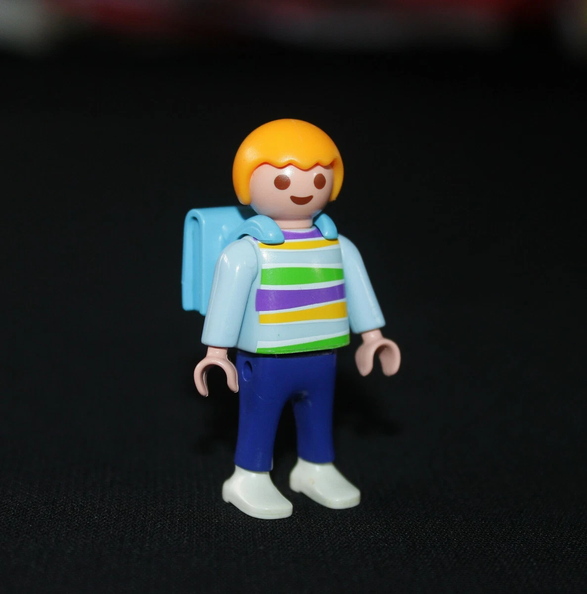 Playmobil vie quotidienne enfant garcon avec son cartable bleu 3964