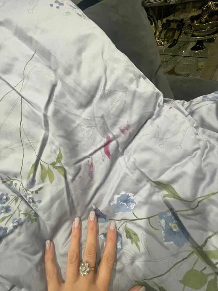 Edredón Queen Floral Azul Calvin Klein Shenandoah y Dos Fundas Estándar. Foto 4 de 4