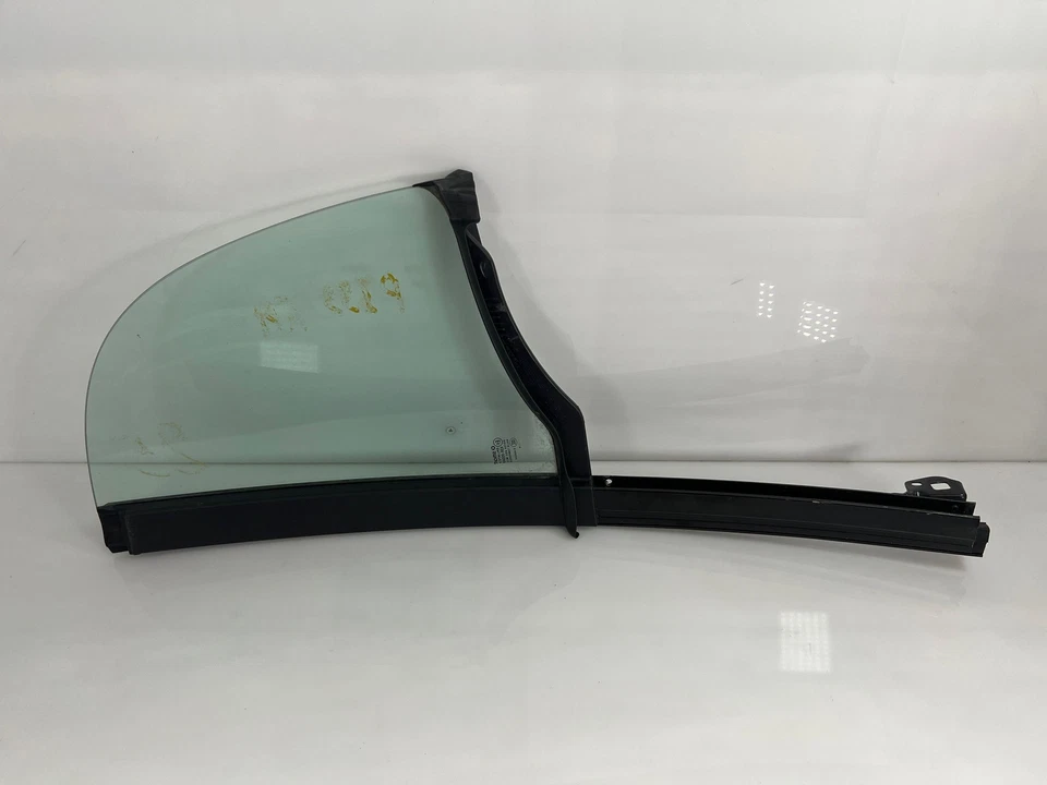 08-15 Smart Fortwo puerta delantera ventilación vidrio lado pasajero derecho convertible SOLO Foto 2 de 3