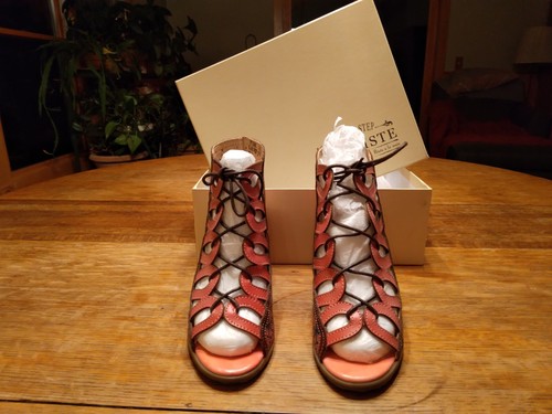 Lartiste Shoes sz. 36 (5.5-6) - Picture 2 of 7