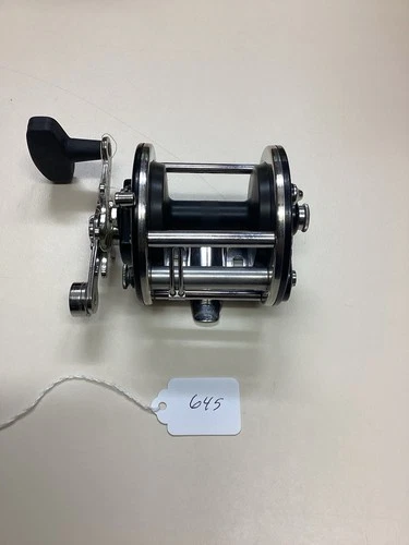 Penn 209 Level Wind Vintage Fishing Reel  (Lot 645)