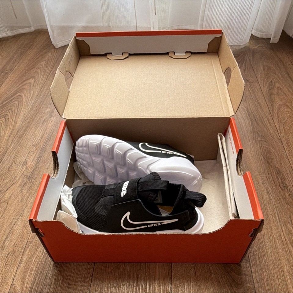 Nike Flex Runner 2 baskets enfant unisexe 27,5 noir/blanc à enfiler antidérapant