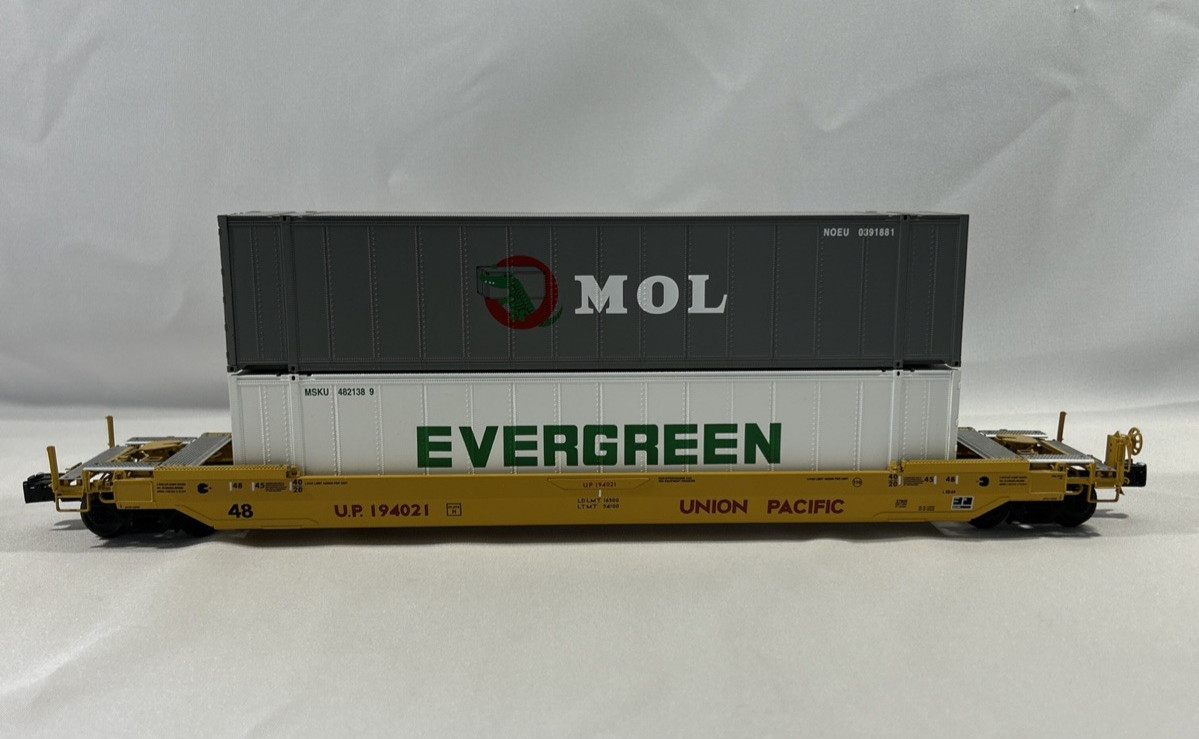 Lionel O Gauge Union Pacific 6-27809 Maxi Stack Evergreen + Mol Container Car