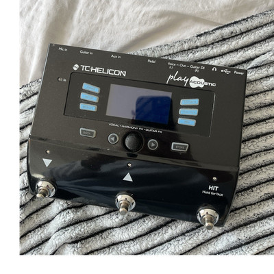 TC-Helicon Play Acoustic Multi-Effektprozessor für akustische und E-Gitarre