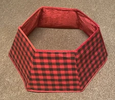 Christmas Tree Skirt Base Floor Mat Cover Apron Checkered Self Sticking Quality