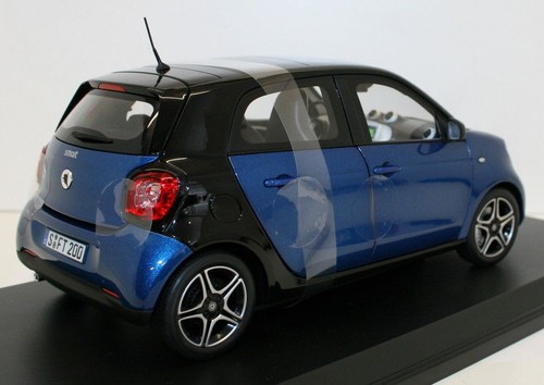 Norev 1/18 Diecast 183435 - 2015 Smart ForFour - Black & Blue - Picture 4 of 6