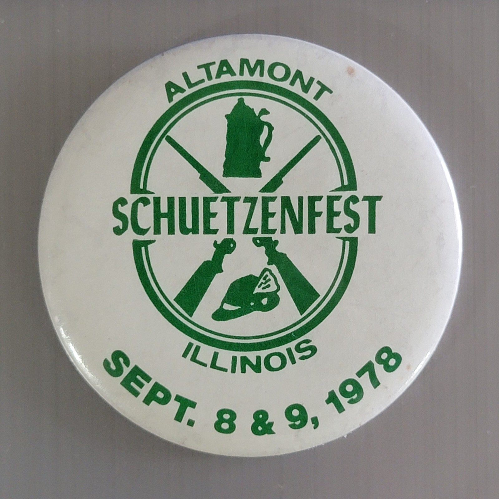 Altamont Illinois Schuetzenfest Sept. 10, 1978 Vintage Pin Beer
