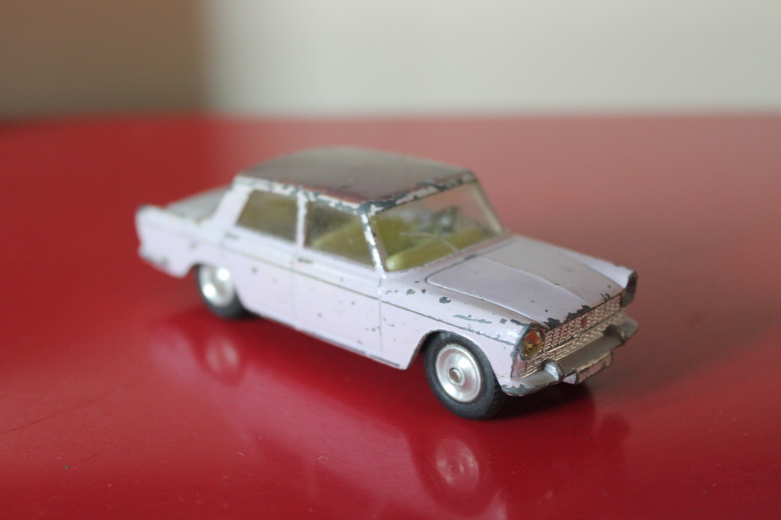 Corgi 232, Fiat 2100 - Free Price Guide & Review