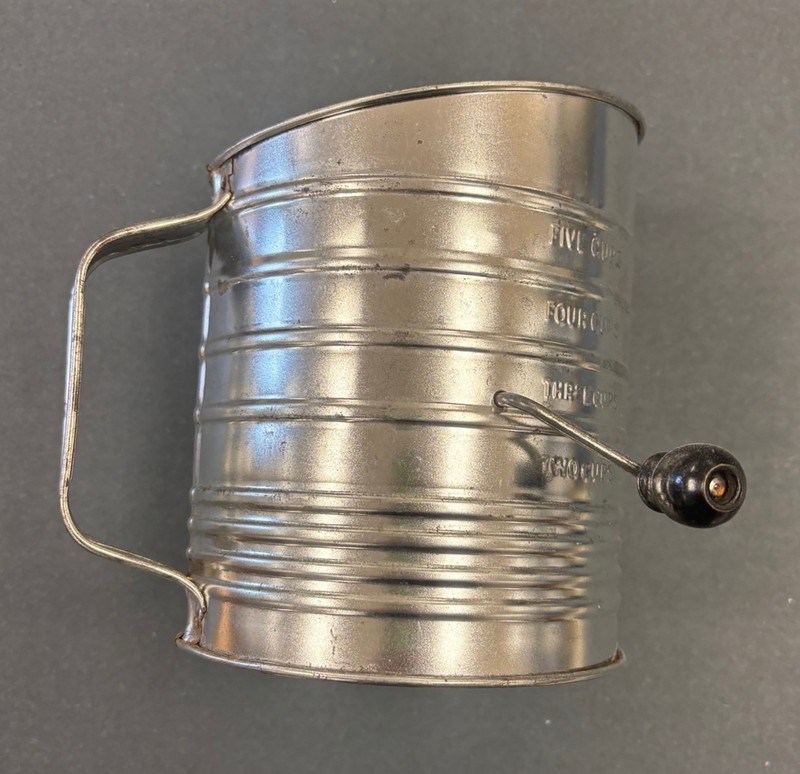 Vintage Bromwell's 5 Cup Measuring Sifter Tin Farmhouse Decor Cottagecore Rustic
