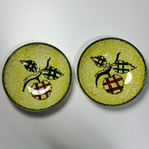 Unmarked Set of 2 Glossy Round Ceramic Plates, Green/Beige Fruit Pattern