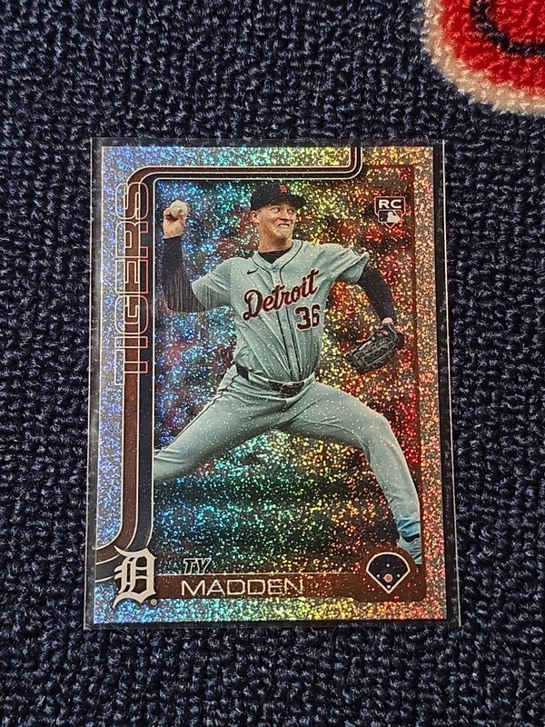 2024 Topps Series 2 Ty Madden Sandglitter Parallel. 