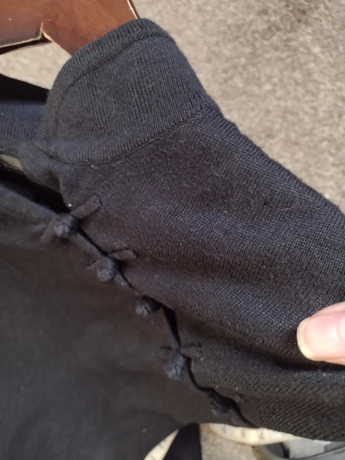 VETEMENTS Abito maglione The J Peterman Co. grande nero senza maniche colletto asiatico spacco A9