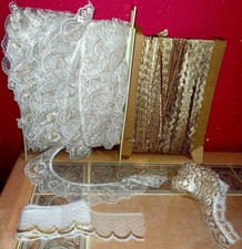 Ancien lot de dentelle métallisée dorée blanche avec restes / bordure grand boulon qualité