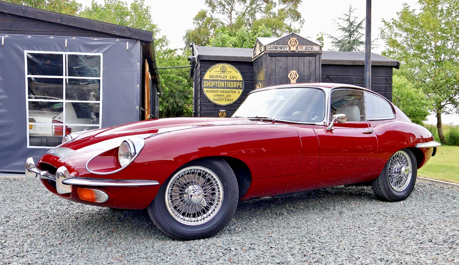1970 Jaguar E Type S2 FHC