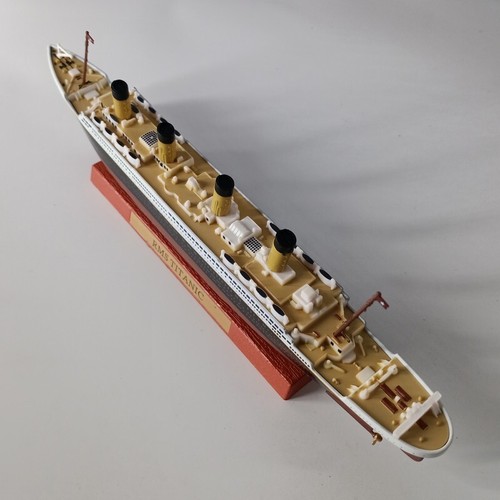 1:1250 Scale Alloy Diecast RMS TITANIC Cruise Ship Model Steamboat Collection - Picture 7 of 24