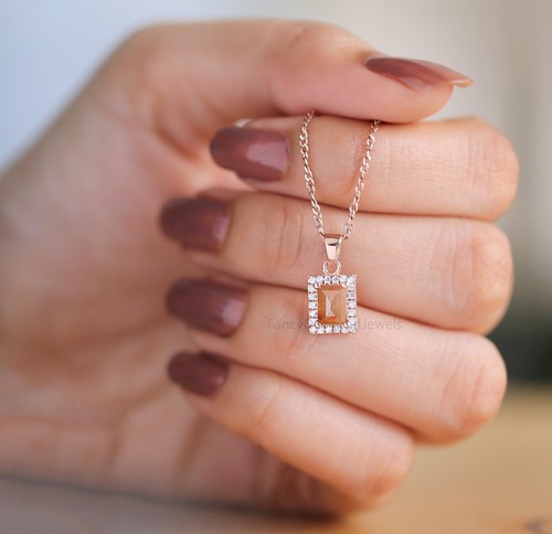 Baguette Brown Color Diamond Pendant 0.81 Ct 6.20 MM Baguette Diamond Pendant - Picture 3 of 9