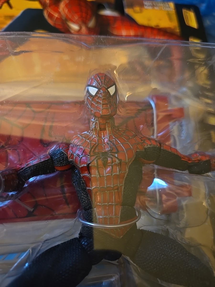 Toy Biz Spider-man 2 Movie Figure, Magnetic spidey, 6-7 INCH