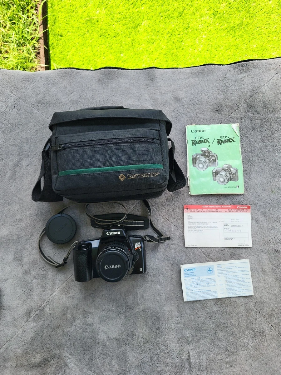 Canon EOS Rebel XS Camera with EF-S 18-55mm 1:4-5.6 II w Case