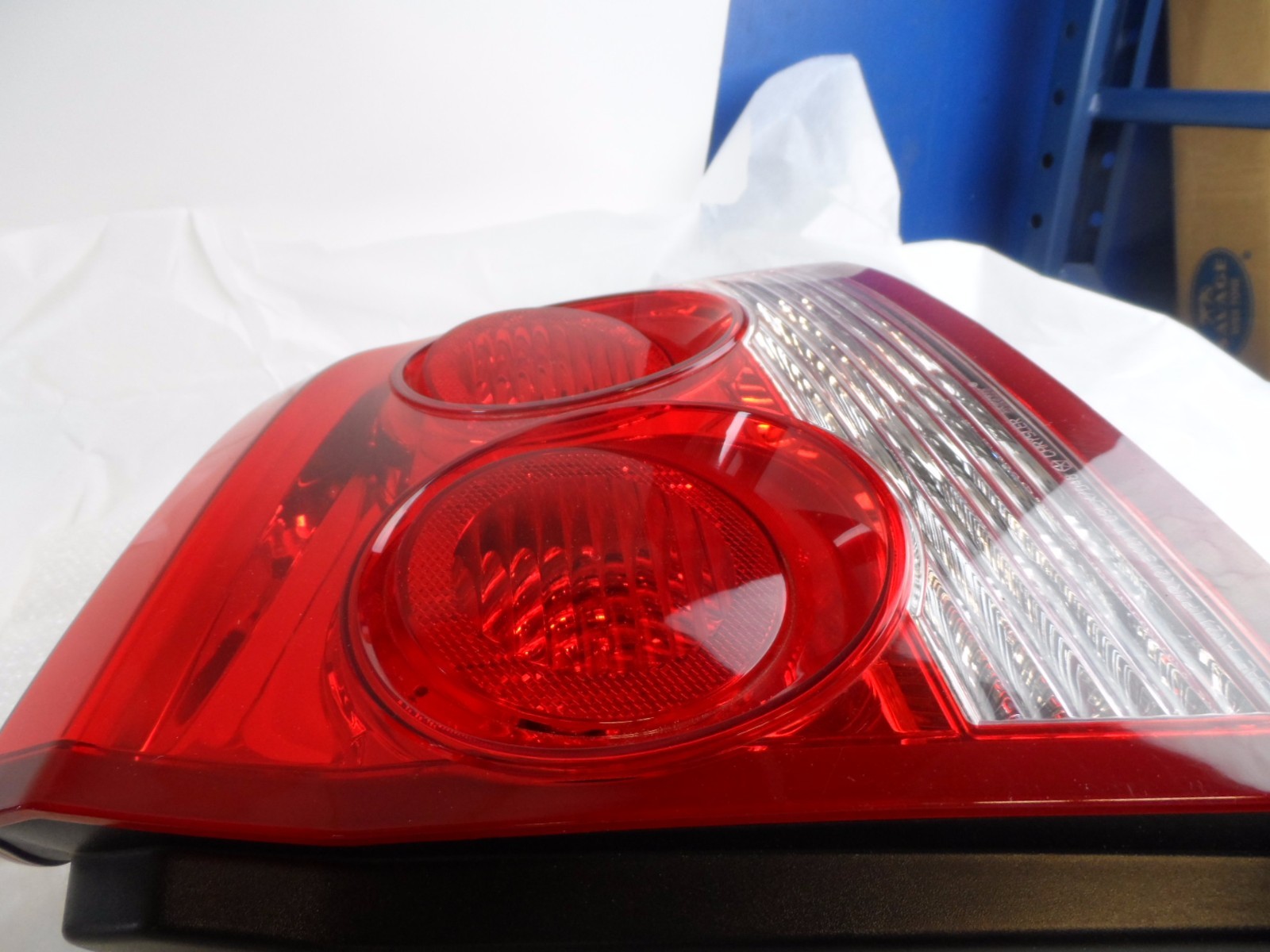 09 10 Dodge Charger PASSENGER Side tail light Used rear Lamp #241