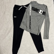 Under Armour Set - Top Long Sleeve Gray  and Pants Tapered Black , Size Large