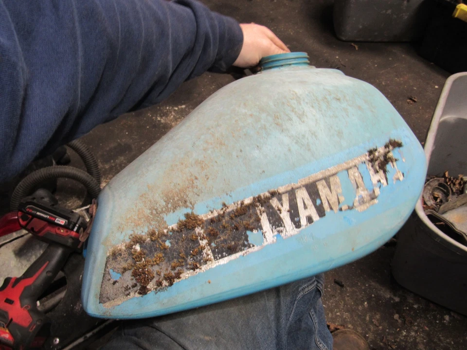 1980 yamaha it175 gas fuel tank - Image 2 of 2