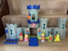 Early Learning Centre Happyland Castle, Robin Hood Maid Marian King Richard Etc