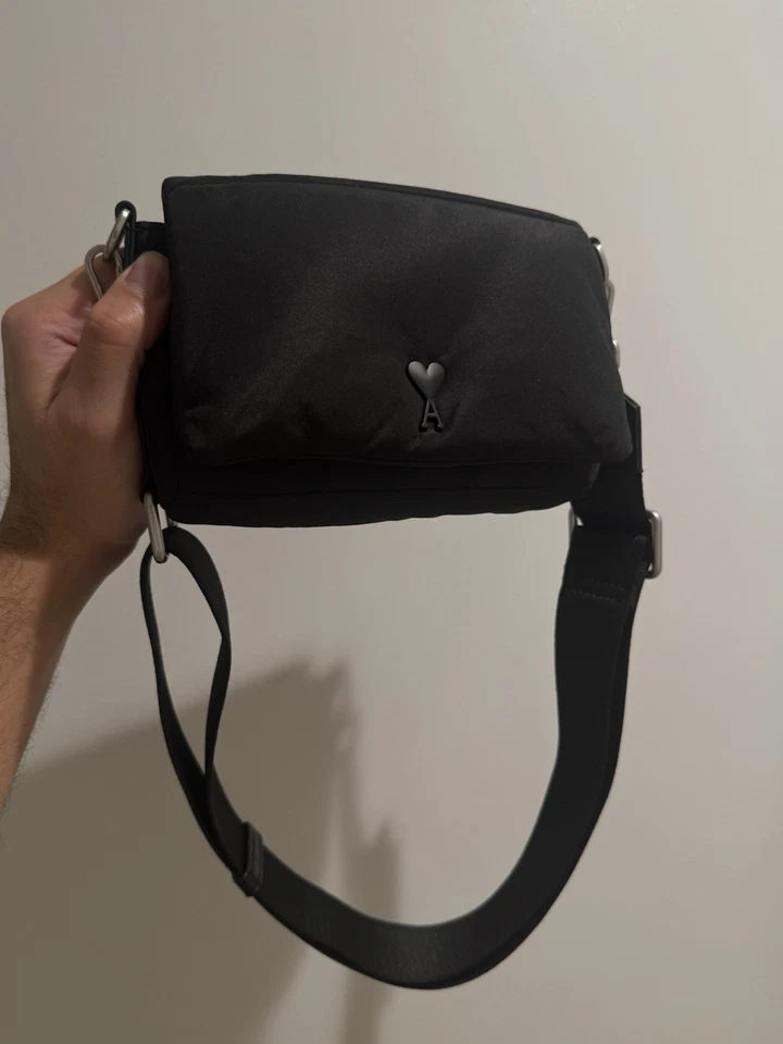 Nuevos bolsos Ami Paris Alexandre Mattiussi De Coeur para hombre Foto 4 de 4