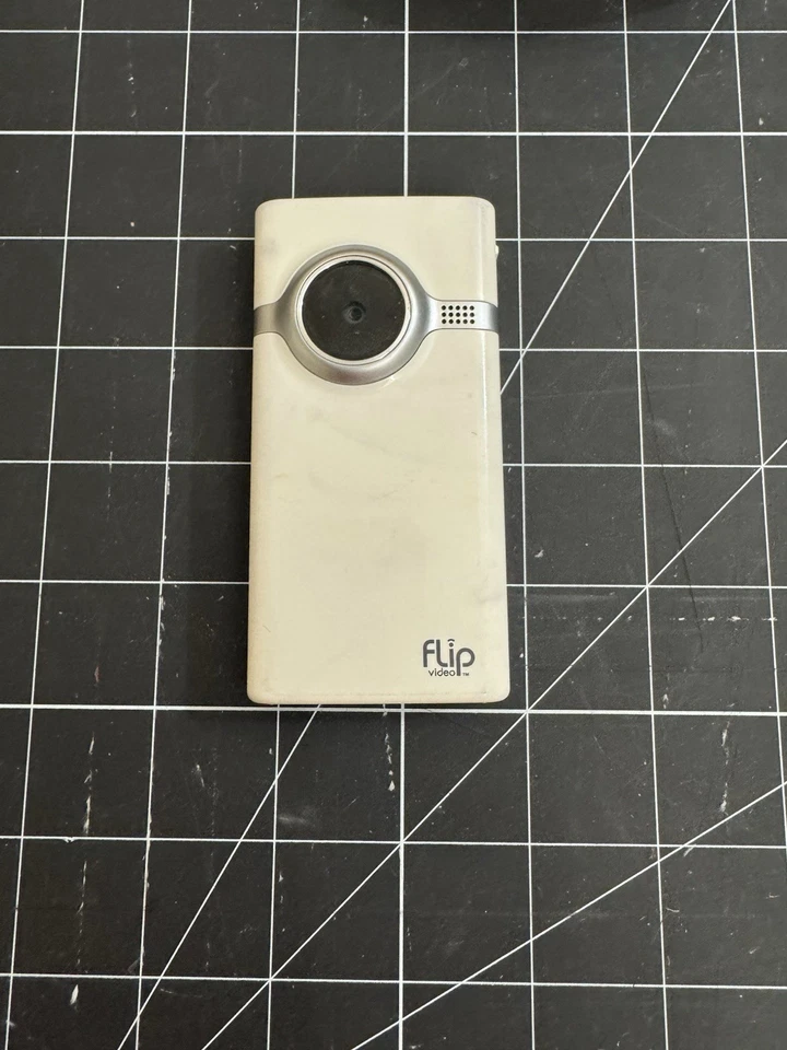 Flip Video MINIHD mini camcorder for parts or repair - Image 2 of 4