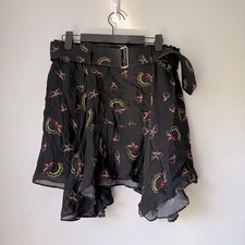 Minifalda ALC Daro negra seda floral con cinturón 2