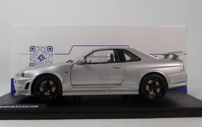 Solido Nissan Skyline GT-R (R34) Silber 1999 1:18 Street Modellauto S1804312