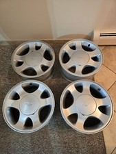 Gorgeous Original Ford Mustang 15x7 6-spoke 5-lug Wheels