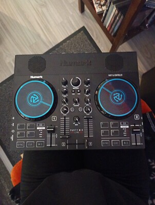 Numark - Party Mix Live DJ Controller mit LED Beleuchtung