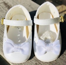 NEW Vintage Baby Deer Shoes White Leather Infant Sz 0 Bow Hearts Birth - 6 Weeks