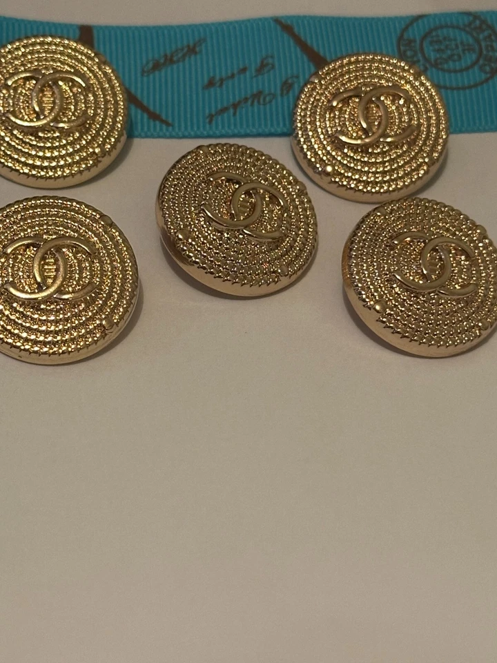 5 VINTAGE CHANEL KNÖPFE GOLD SEIL METALL IKONISCHES DESIGN Gold CC Logo, 25mm - Bild 4 von 4