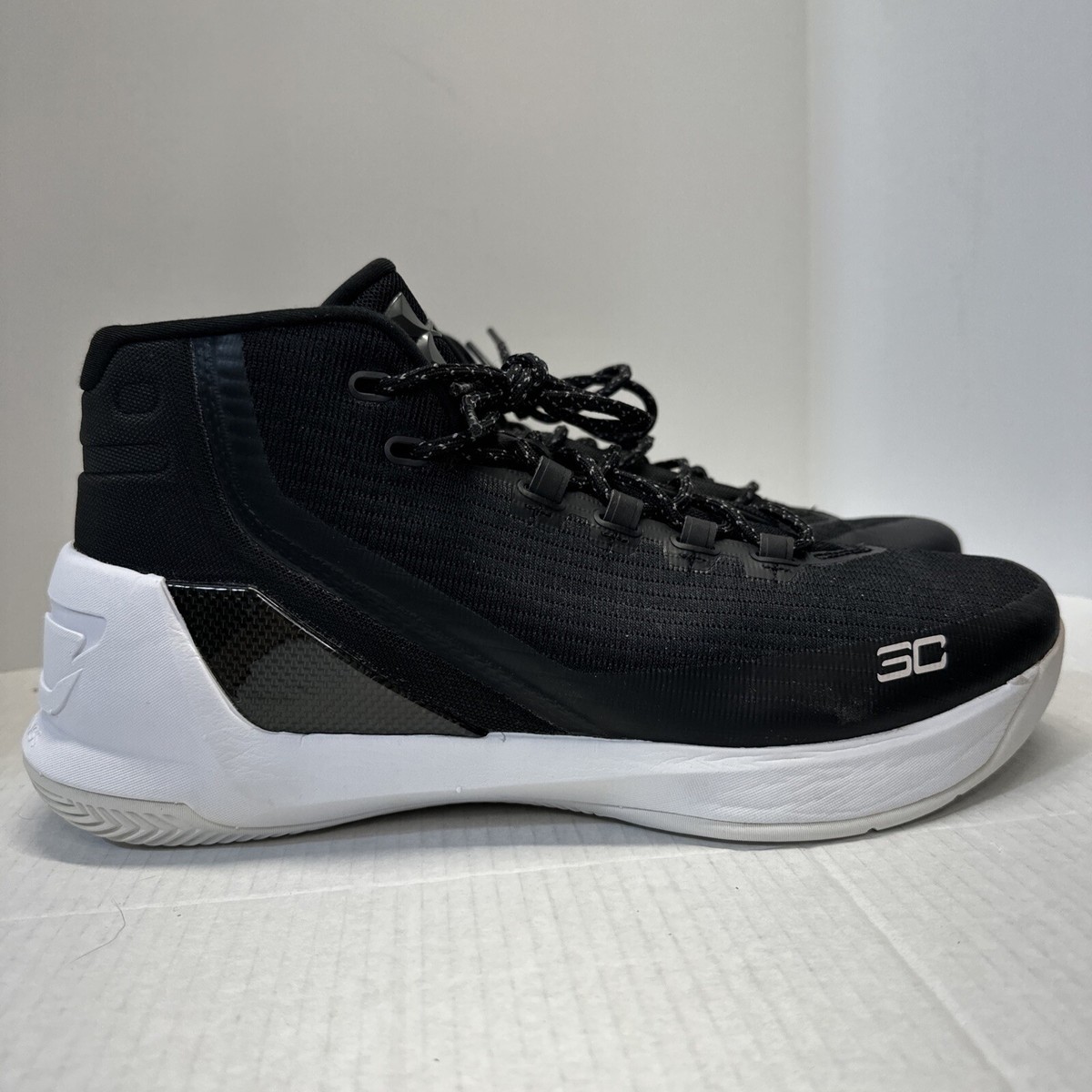 Size 12 - Under Armour Curry 3 Cyber Monday