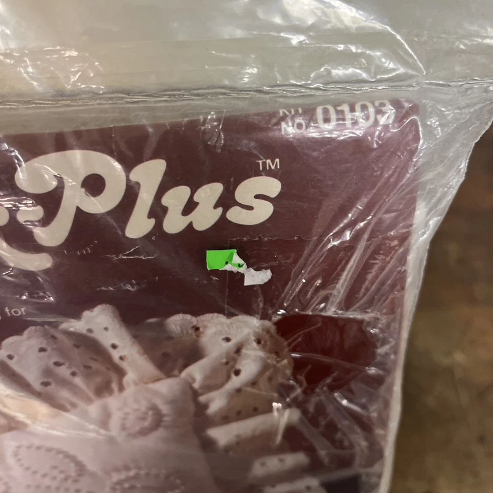 KIT DE ALMOHADA PARAGON CANDLEWICK PLUS 1982 CORONA FLORAL, PEARL JACOBS 0103 NUEVO NOS Foto 2 de 4