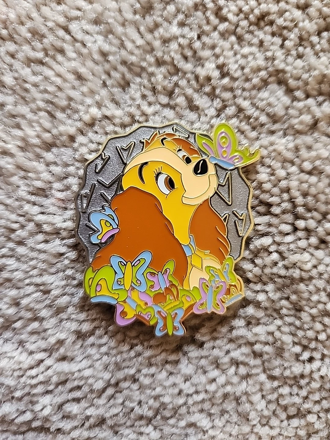 2025 Disney Epcot Flower And Garden Mystery Pin LR Lady And The Tramp